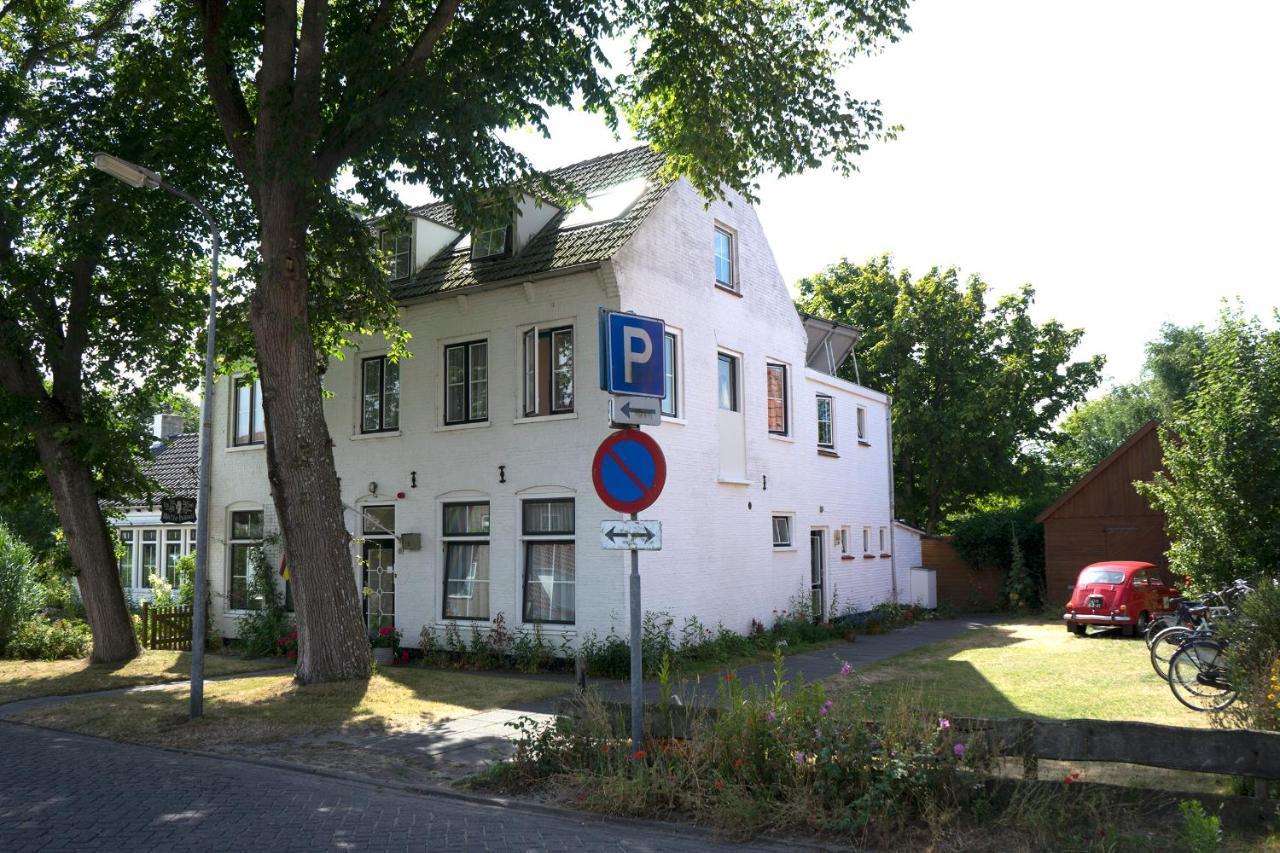 In De Witte Handt Midsland Exterior foto
